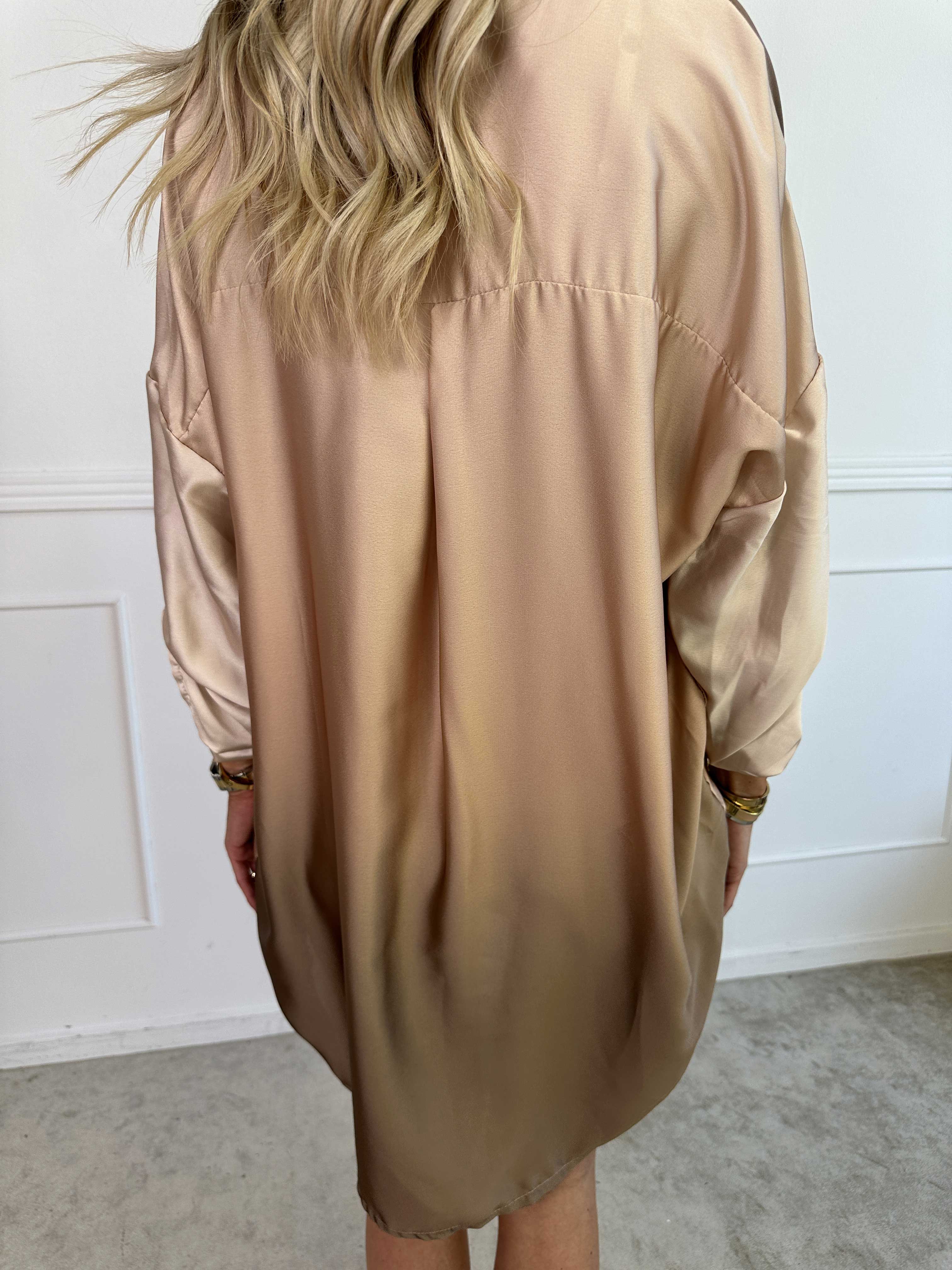 Camilia - Flerfarvet skjortekjole i løs pasform